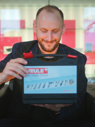 HEULE verschickt Testwerkzeuge in die Werke des Kunden. heule-testwerkzeuge